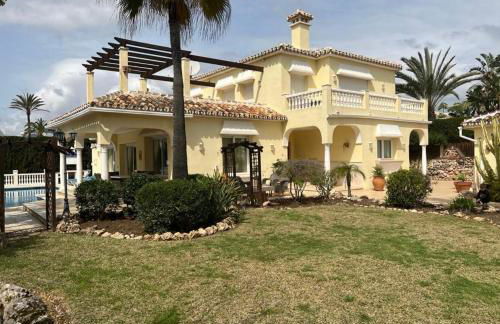 Beautiful villa 2 steps from the BEACH - Photo 39