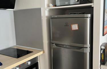 Perle rare à 250m de la plage ! Climatisé avec Parking, balcon & WiFi - Foto 8