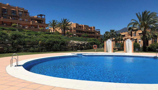 Seaview 2 Bed Apartment Sleeps 4 - Terrace - Pool - Foto 2, Imagen principal