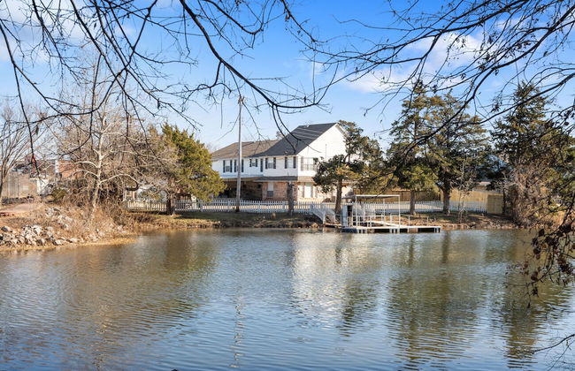 Spacious Lakefront View With Hot Tub and Pool NH - Photo 48