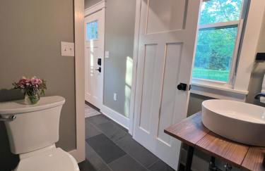 Modern Industrial Farmhouse - The Wayback - Foto 30