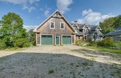 Beachfront Brooklin Studio with Private Balcony! - Photo 24