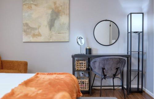 Near Botanical Garden with a Pool Charming on Charing - Foto 24