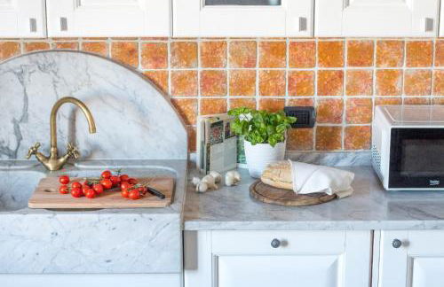 Florence castle apartment 2 bedrooms, 2 bathrooms - Photo 5