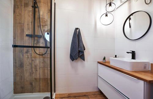 Domki całoroczne DŁUGOSZÓWKA pod Rzeszowem, Jacuzzi-Sauna-Basen-Alpaki - Foto 48