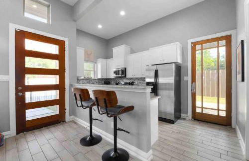 New Swanky Rustic Modern 5 STAR Home near Downtown - Foto 11