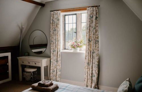 Manor Estate - Two Accommodation Wings - Sleeps 14 - Foto 46