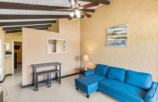 One Blue Caribbean View 1 Bedroom Condo by RedAwning - Photo 11