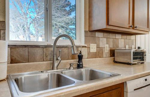 Crestpoint Court Family Multi-Level Near UCCS & BBQ - Foto 22