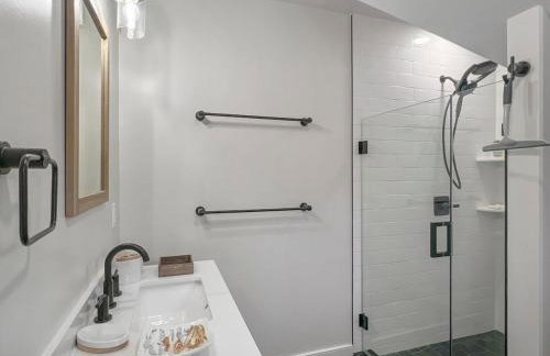 Lakeside Lodge with Studio Apartment - Foto 30