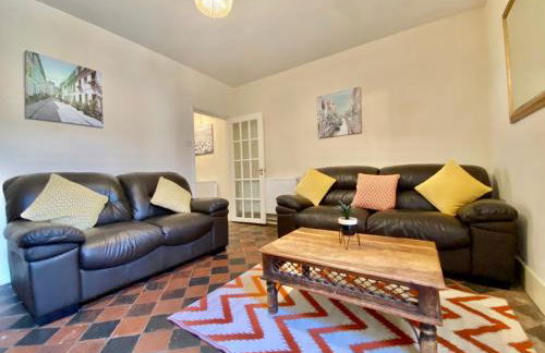 EasyRest House 1 Grantham - 6 Beds & Free Parking - Spacious & Comfy - Access to A1, Town Centre & Shops - Foto 2