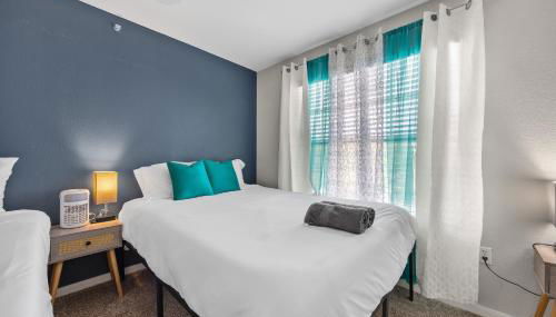 3BR Luxe Oasis near Downtown, Pool, Gym, Bball Crt - Foto 4