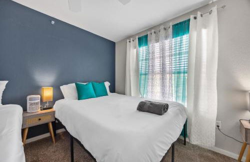 3BR Luxe Oasis near Downtown, Pool, Gym, Bball Crt - Foto 4