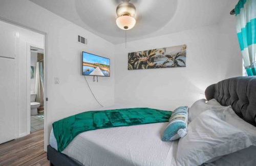 Family Retreat w/ Theater, Pool & Outdoor Dining - Foto 6