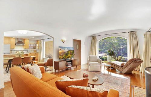 Charming 2BR 2BA Los Angeles Home with Character - Foto 1