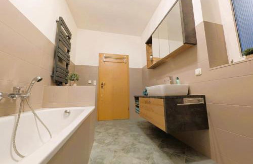 65m² Ferienwohnung zwischen Skiarena & Saunawelt - Foto 5