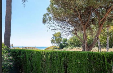 Bright Chalet with Swimming Pool and Close to Sea - Photo 13