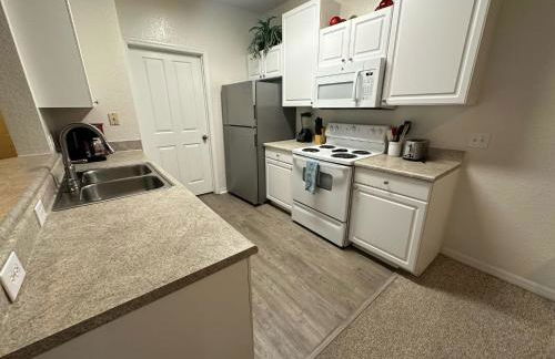 Second Floor 2-bedroom Condo in Southern Dunes - Foto 20
