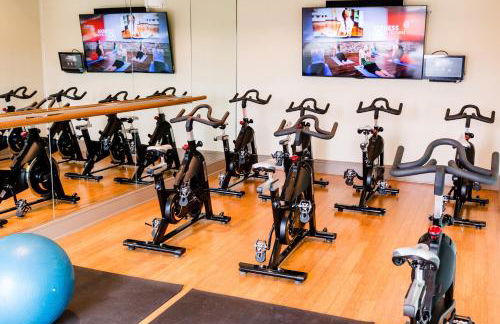 Gorgeous Furnished Apartments near Texas Medical Center & NRG Stadium - Photo 25