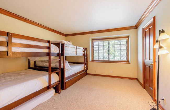 Cathedral by Avantstay Charming Secluded Estate w/ Sauna, Pool Table & Views of the Rolling Hills - Foto 33