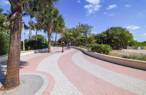 Stylish Ocean Dr Apt w/ 2 Queen Beds, Across Beach - Foto 30