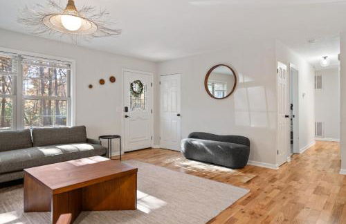 Emerald Cabin W/Hot tub, Firepit, Lake, Skiing - Foto 9