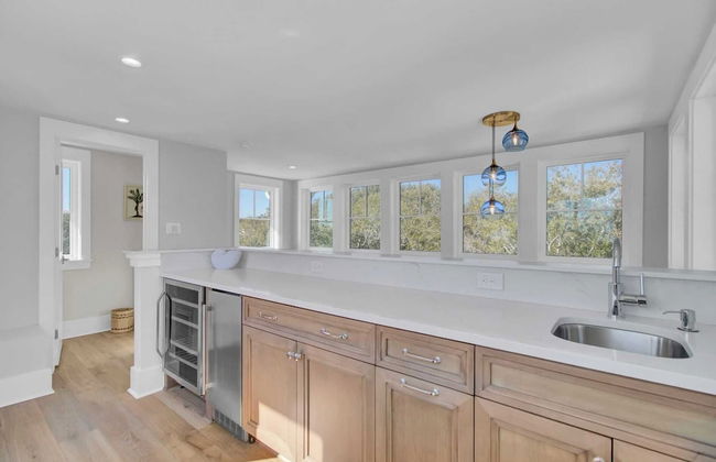 Walk to the Beach + Private Pool, Rooftop Terrace, Balcony 3602 Cameron - Foto 14