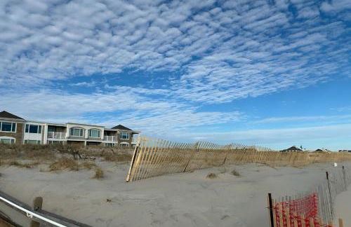 Oceanside Retreat in Mantoloking Walk to Beach! - Foto 27