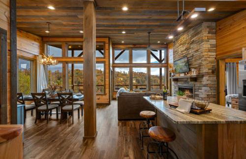 The Overlook - '21 Cabin - Gorgeous Unobstructed Views - Fire Pit Table - GameRm - HotTub - Xbox - Lots of Bears - Foto 14