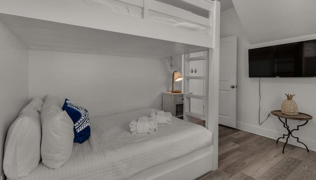 6-seater Golf Cart, Sleeps 16, Close to the Beach! - Foto 4, Habitación