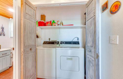 Lakefront Murphy Getaway with Deck, Dock and Kayaks! - Foto 16