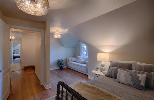 Timeless Elegance-5BR 1930s Home - Photo 14