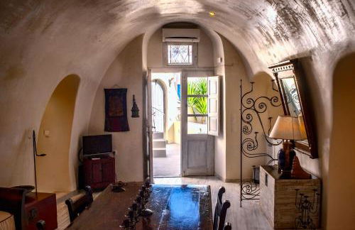 Heliophos Boutique Caves - Photo 2