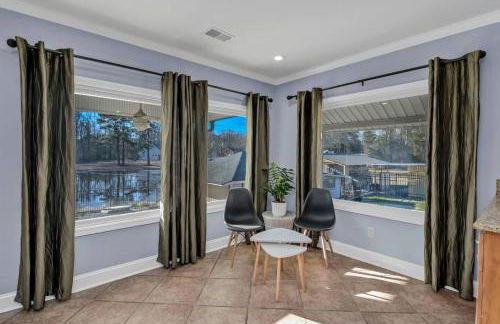 Pond View Retreat Spacious 3BR - Foto 25