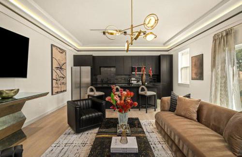 2Linkd Homes | 9BR•All Private Baths | Pool |Gated - Foto 15