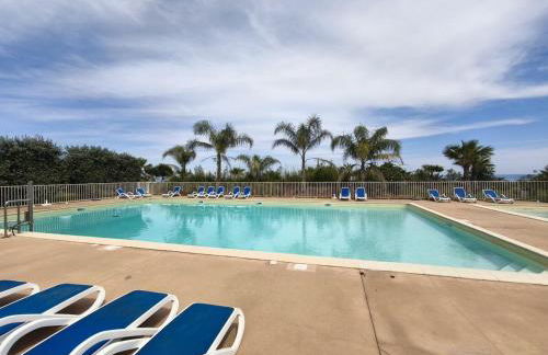 Apartment with Garden - Two Pools - Beach Access - Foto 8