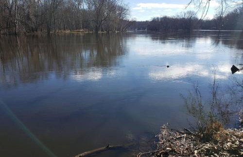 RiverEdge Haven Hot Tub, 5 Beds, Kayaks Near ND - Foto 62