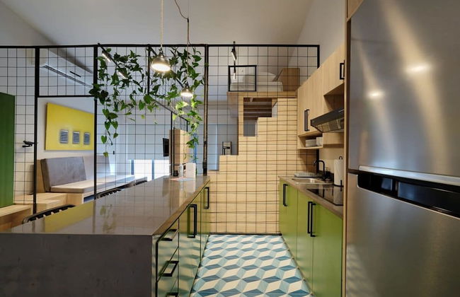 w Comfy Loft in Santa Ana - Photo 2