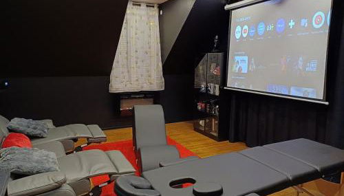 Sweety's Eden Jacuzzi - Jacuzzi privé Sauna Cinéma room Jardin - Terrasse centre-ville - Foto 3