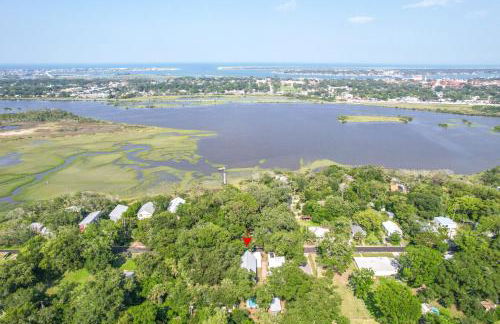 Secret Pool Cabana- Mins to Downtown and Beach - Foto 60