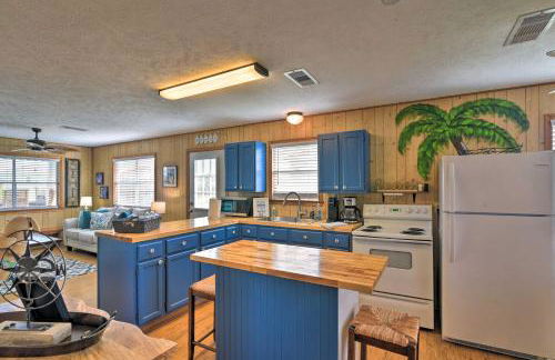 half Mi to Gulf Family Home in Crystal Beach! - Foto 6