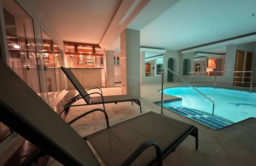 Luxury Seaside Villa with a classic Mediterranean Olive Garden, a fully equipped Professional Kitchen, Pool, Sauna, Padle Boards and Canoe - Miolin Beach House - Photo 19