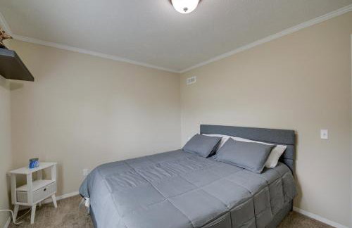 Efficiently Equipped Lewis Home Deck and Gas Grill! - Foto 18