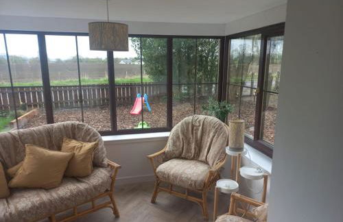 Clova Cottage 7BR Retreat - Photo 11