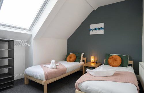 4Bedrooms-3Bath-9Beds-Wallsend- by Holiday Homes - Foto 27