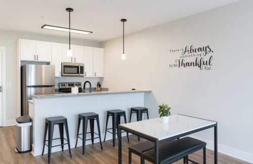 Across from UAB Spacious 2BR Retreat 2nd - Photo 24