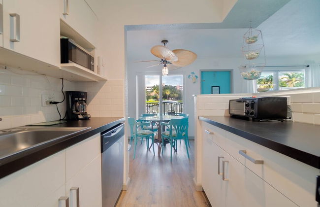 Mid Mari - Gorgeous Nautical Condo Near Beach, Shops & Restaurants- Condo 105 - Foto 29