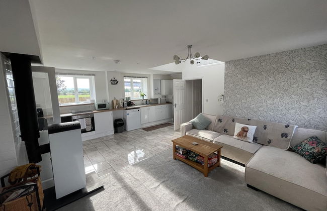 Barn Retreat/ Hottub/ Bbq/ Petsok/wi-fi - Photo 6