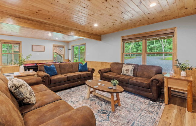 Bluejay Getaway by Avantstay Walk to Lake 7bdr, Hot Tub, Pool Table - Foto 20