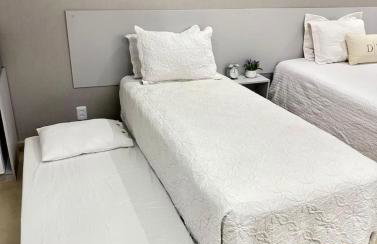 Flat aconchegante - Perto de Tudo - Vista Livre - Estacionamento privativo e Portaria 24h - Wi-Fi 600mbps - Foto 6